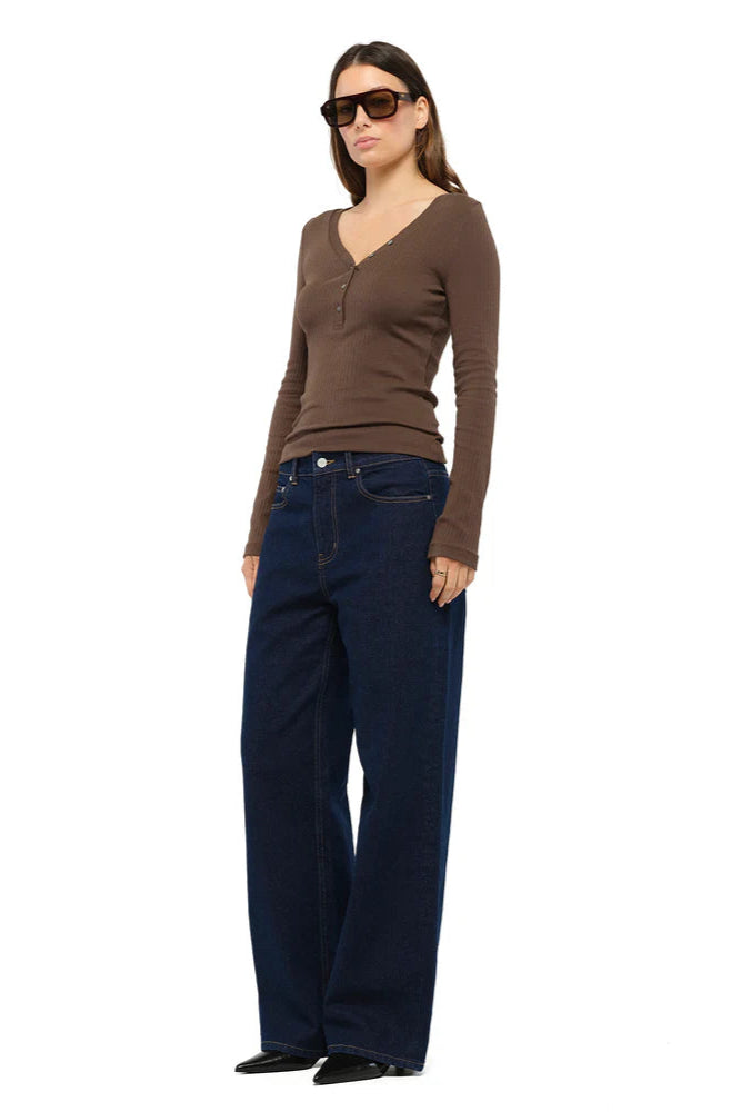 Harlow Henley - Brown