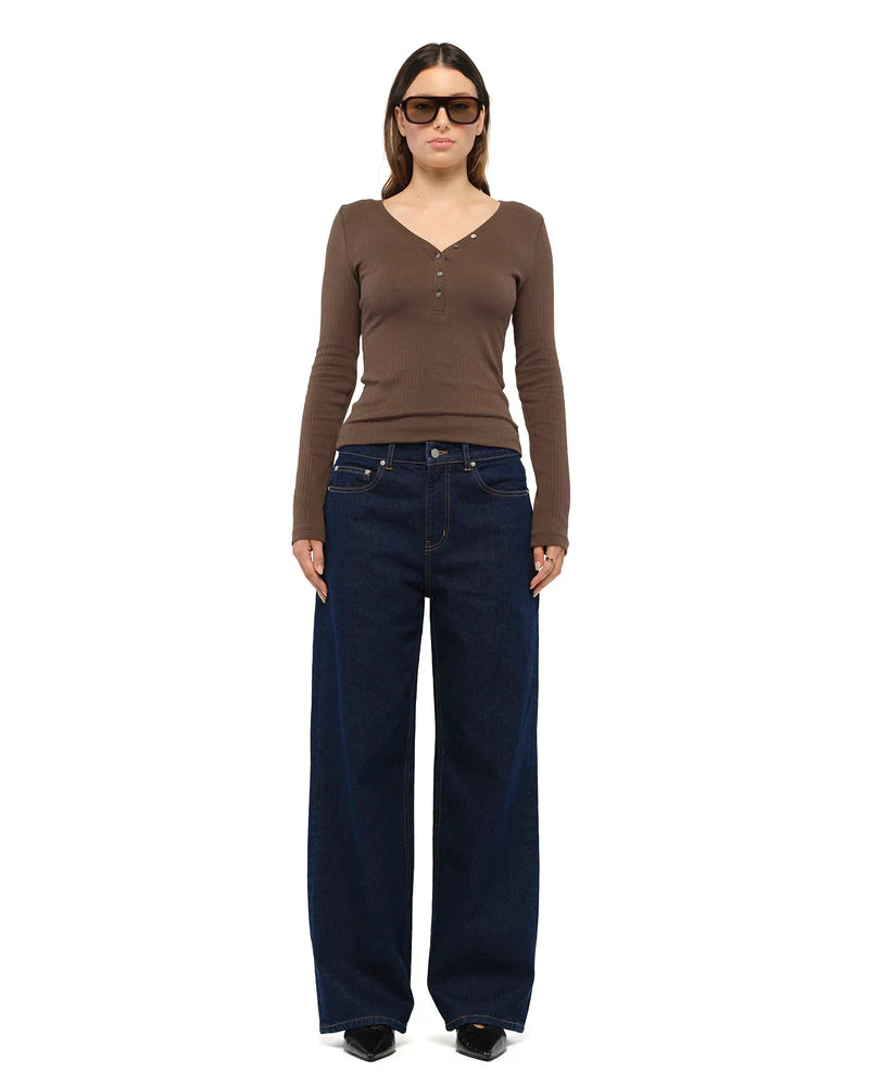 Harlow Henley - Brown