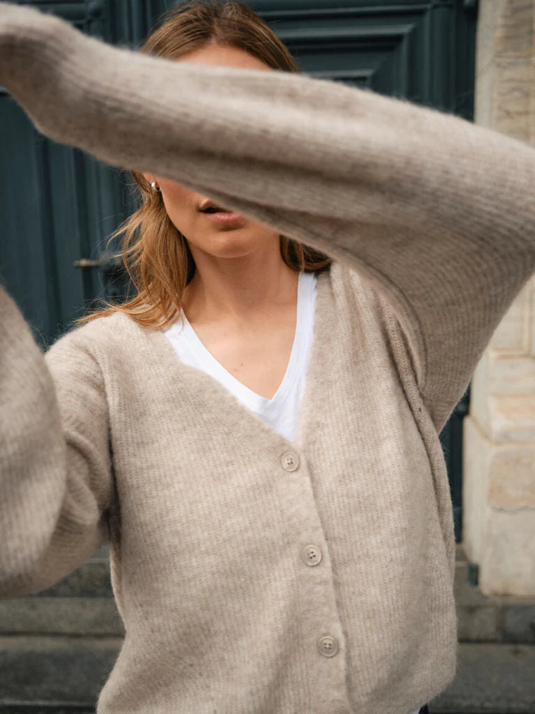 Thora V Neck Knit - Feather Gray