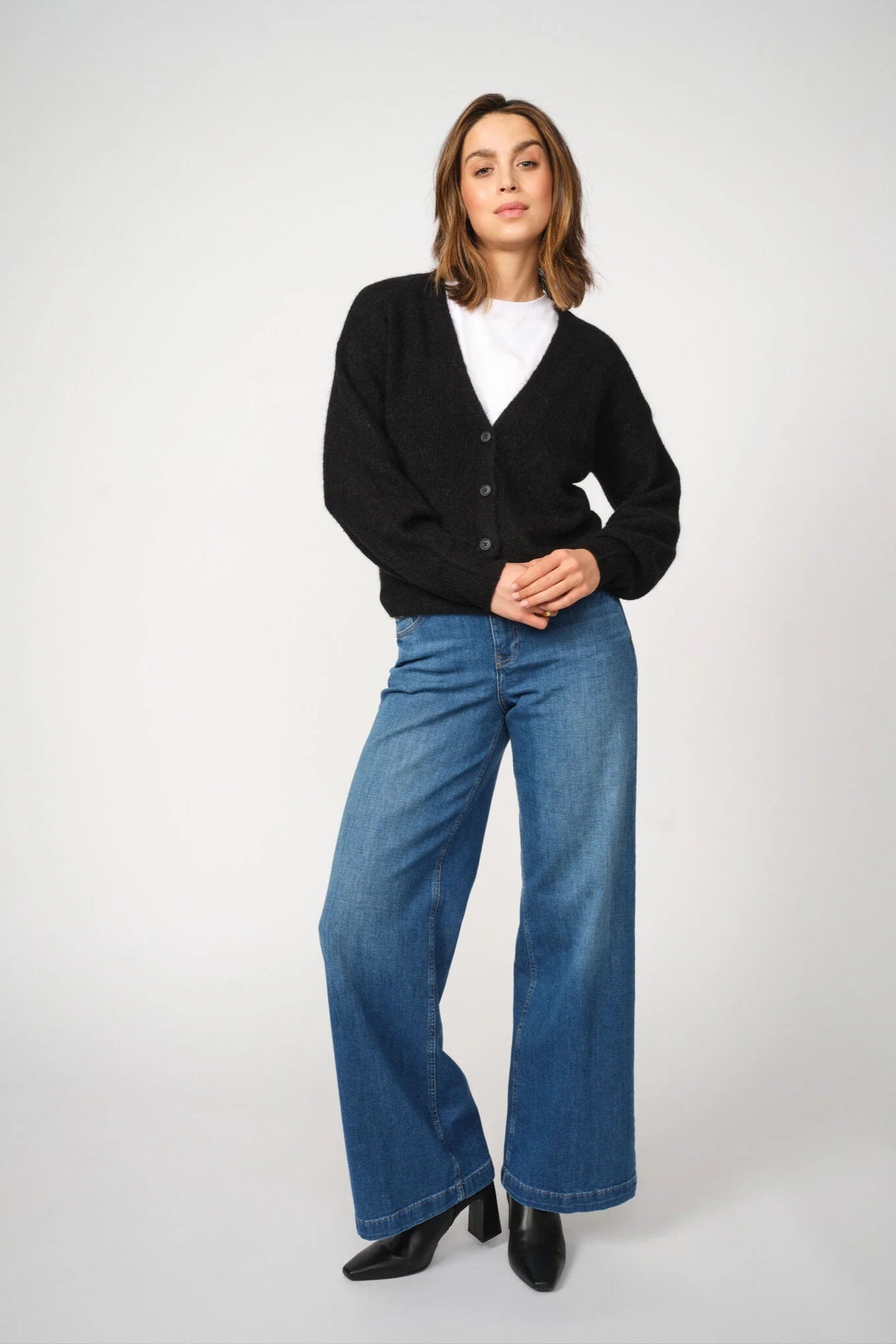 Thora V Neck Knit - Black